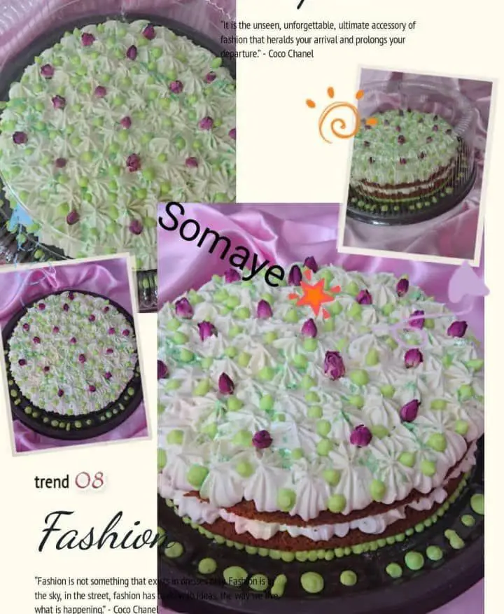 کیک خاص و زیبای هنرکده کارامل با تزیین هنرمندانه خامه سفید، سبز روشن و غنچه‌های گل رز بنفش. انتخابی عالی برای جشن‌ها.