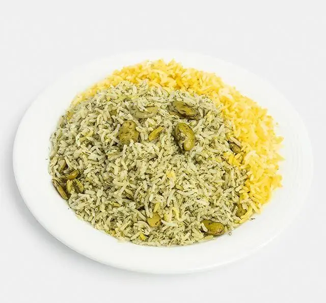 باقالی پلو با شوید و برنج زعفرانی از غذاهای اصیل ایرانی رستوران سنتی آفاق، لذت طعم سنتی و تازه را تجربه کنید.