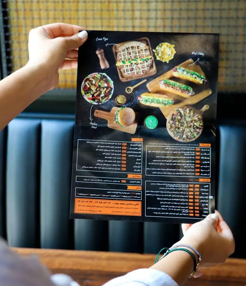 منوی کامل فست فود شیلا با عکس‌های اشتهاآور از پیتزا، برگر، ساندویچ و سالاد. سفارش غذای خوشمزه با شماره تماس.