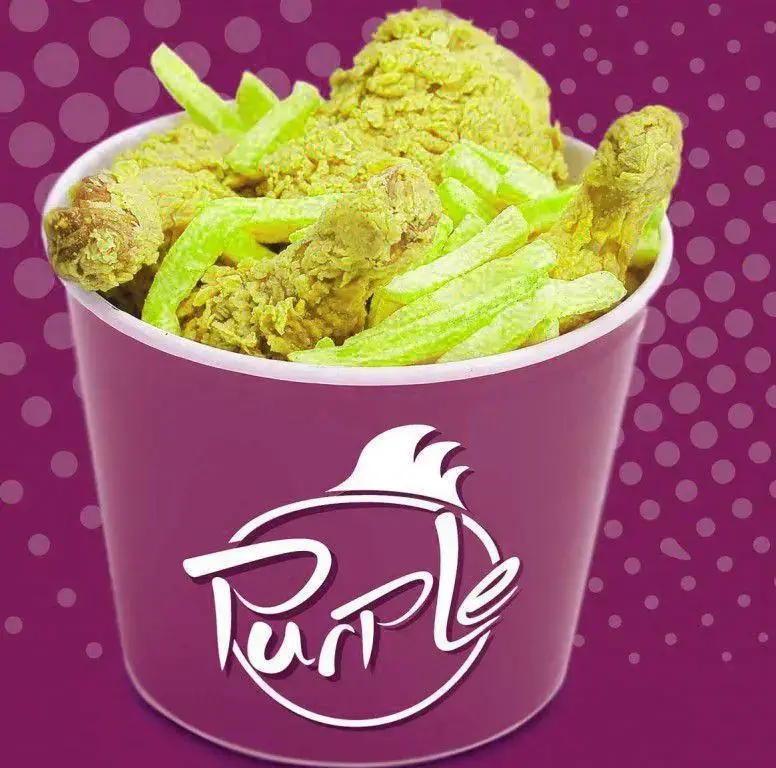 سطل سوخاری پرپل با مرغ سوخاری ترد و سیب‌زمینی سبز خوش‌طعم. تجربه‌ای متفاوت از سوخاری با کیفیت عالی در پرپل سوخاری.