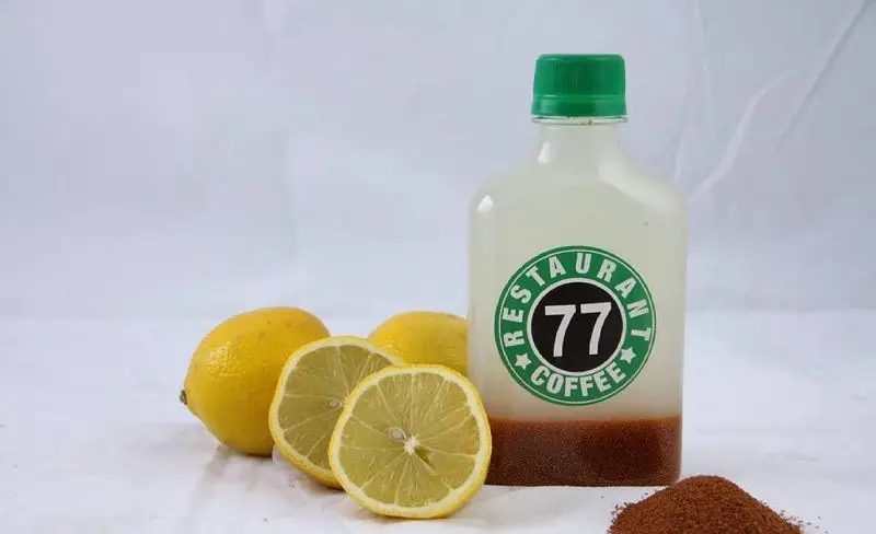 نوشیدنی خاص لیمو قهوه خنک و گوارای رستوران و کافه ۷۷. ترکیب بی‌نظیر قهوه تازه با طعم ترش و دلنشین لیمو.