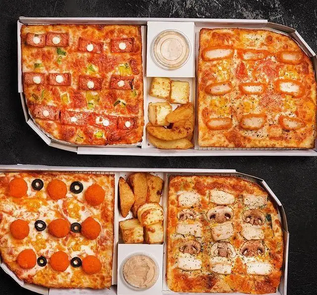 پکیج‌های متنوع پیتزا سیب ۳۶۰ شامل پیتزاهای هات‌داگ، مرغ، قارچ و ساید دیش‌های لذیذ سیب‌زمینی و پنیر سوخاری.