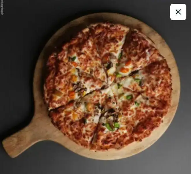 پیتزا قارچ و سبزیجات متنوع، داغ و پرپنیر فست فود شبانه، بهترین انتخاب برای سفارش آنلاین و ارسال فوری درب منزل.