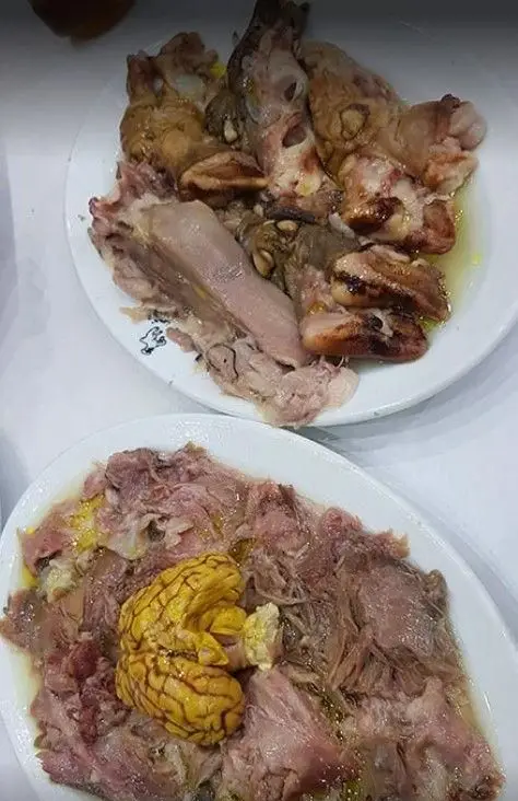 طباخی چیذر: کله پاچه سنتی و خوشمزه شامل مغز، زبان، گوشت و پاچه گوسفندی. بهترین طعم غذای اصیل ایرانی در تهران.