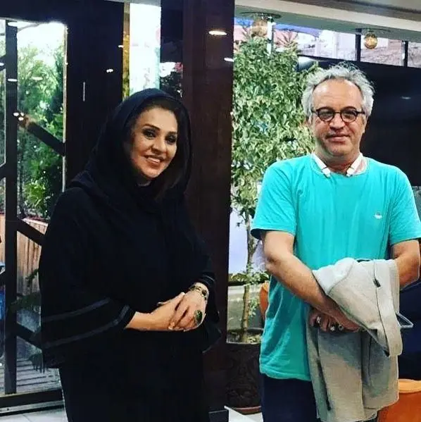 لبخند رضایت بخش مهمانان در فضای دلنشین و دنج کافه رستوران سنتی دیبا، تصویری از تجربه ای به یاد ماندنی و متفاوت.