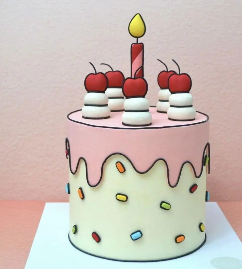 سفارش کیک تولد فانتزی و کارتونی از میس کیک. این کیک خاص با طرح کمیک، شمع روشن و تزیین آبنباتی رنگارنگ، جشن شما را بی‌نظیر می‌کند.