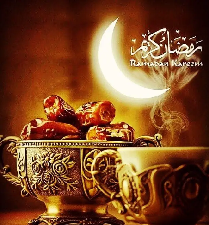 رستوران هانی: ضیافت افطار ماه مبارک رمضان با خرما، نوشیدنی‌های گرم و فضایی معنوی، بهترین گزینه برای دورهمی‌های شما.