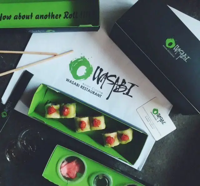 سفارش سوشی تازه و باکیفیت از رستوران واسابی؛ غذای آسیایی لذیذ با بسته بندی شیک و جذاب برای تجربه ای فراموش نشدنی.