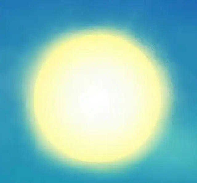 درخشش آفتاب در فضای دلپذیر رستوران ایتالیایی رو ب رو، جایی برای لذت بردن از غذاهای اصیل و تجربه‌ای فراموش‌نشدنی.