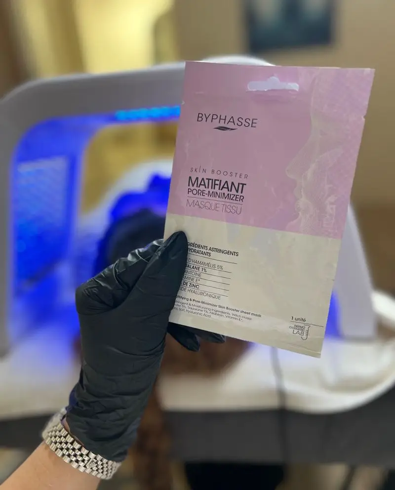 ماسک صورت Byphasse Matifiant Pore-Minimizer در سالن زیبایی هرمیسا برای مراقبت و درمان پوست. آرایشگاه زنانه هرمیسا.