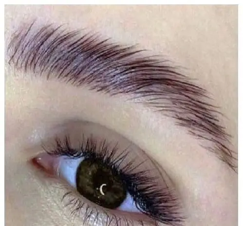 زیبایی چشمگیر ابرو و مژه با خدمات تخصصی سالن زیبایی کیانا: لیفت ابرو، لمینت مژه و میکروبلیدینگ حرفه‌ای برای درخشش شما.