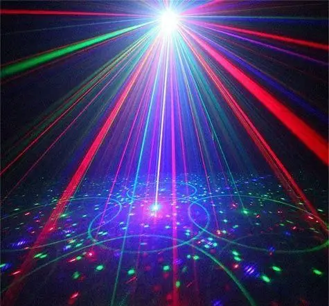 تصویر نورپردازی دیسکو با لیزرهای رنگی، ایده‌آل برای مهمانی‌ها، از تجهیزات کرایه ستاره برای اجاره انواع رقص نور و وسایل.