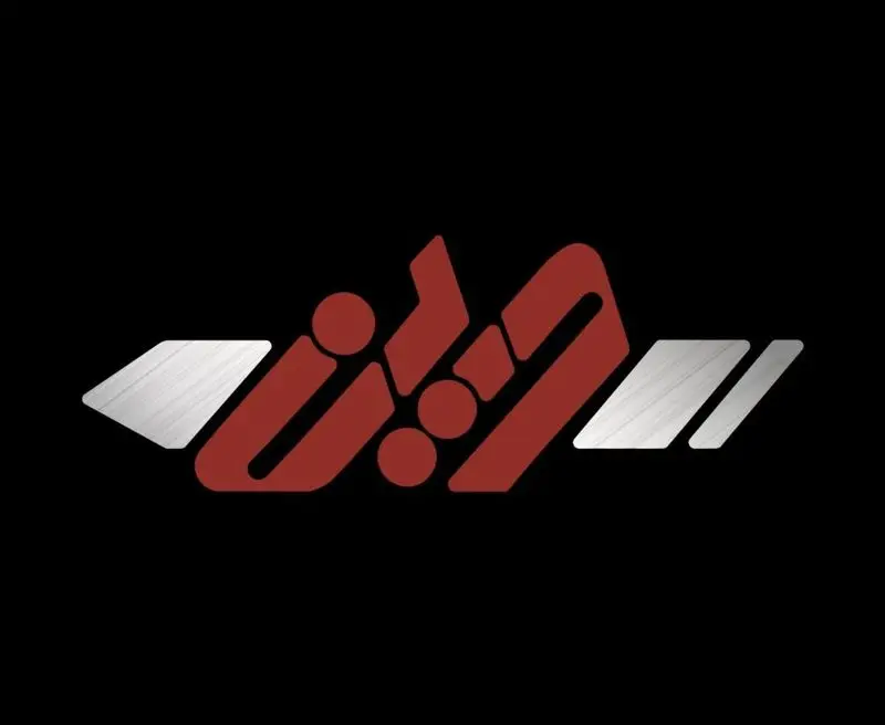 لوگوی مدرن و جذاب "خانه کباب درین" به رنگ قرمز تیره و نقره‌ای براق بر روی زمینه مشکی، نشان‌دهنده هویت بصری خاص این کسب‌وکار.