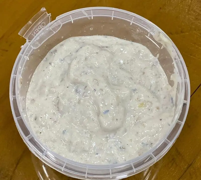 دیپ کرمی و خوش‌طعم رستوران برکت، مناسب انواع غذاهای ایرانی، فرنگی و رژیمی. آماده سفارش برای صبحانه یا وعده‌های دیگر.