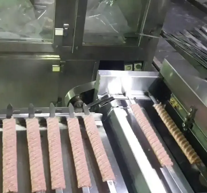 دستگاه اتوماتیک سیخ‌گیری کباب کوبیده در رستوران حرم حضرت عبدالعظیم. تولید سریع و بهداشتی کباب برای زائران و میهمانان گرامی.