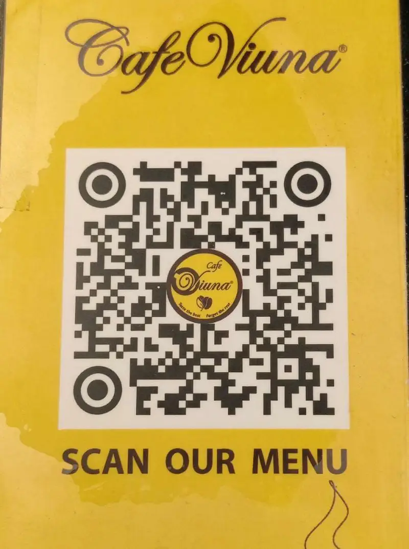 کد QR منوی کافه ویونا (Cafe Viuna) در فود کورت رویال، برای مشاهده سریع و آسان منوی دیجیتال. شامل انواع نوشیدنی و غذاهای خوشمزه.