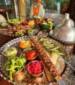 تصویر 3 - کباب و جگر سرای عمو هوشنگ