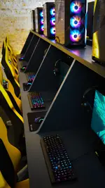 تصویر 2 - گیم سنتر اسکوآد - SQUAD