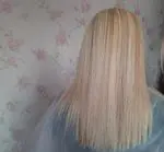 نمونه کار رنگ و لایت موی بلوند صاف و درخشان با تکنیک‌های مدرن رنگ مو و کراتینه تخصصی برای افزایش شادابی و زیبایی موها