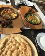 تصویر 2 - کافه رستوران شاندیز گالریا