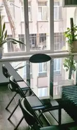 تصویر 1 - کافه و فضای کار کاربن