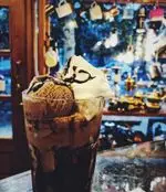 تصویر 2 - کافه ایستگاه (لاله)