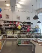 تصویر 2 - نان و شیرینی لادن غرب