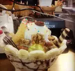 تصویر 2 - کافه وبستنی بنیامین