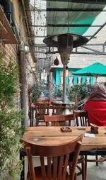 تصویر 2 - کافه حیاط هفت اقلیم