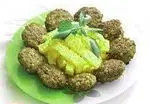 فلافل سبز و تازه تهیه غذا رادان، غذایی سنتی و خوشمزه، آماده برای سفارش سریع و آنلاین. بهترین کترینگ غذای ایرانی سالم.