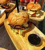 تصویر 1 - فست فود شوالیه