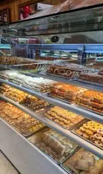 تصویر 4 - شیرینی فروشی سوگل