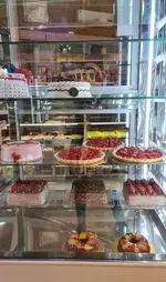 تصویر 1 - شیرینی فروشی سوگل