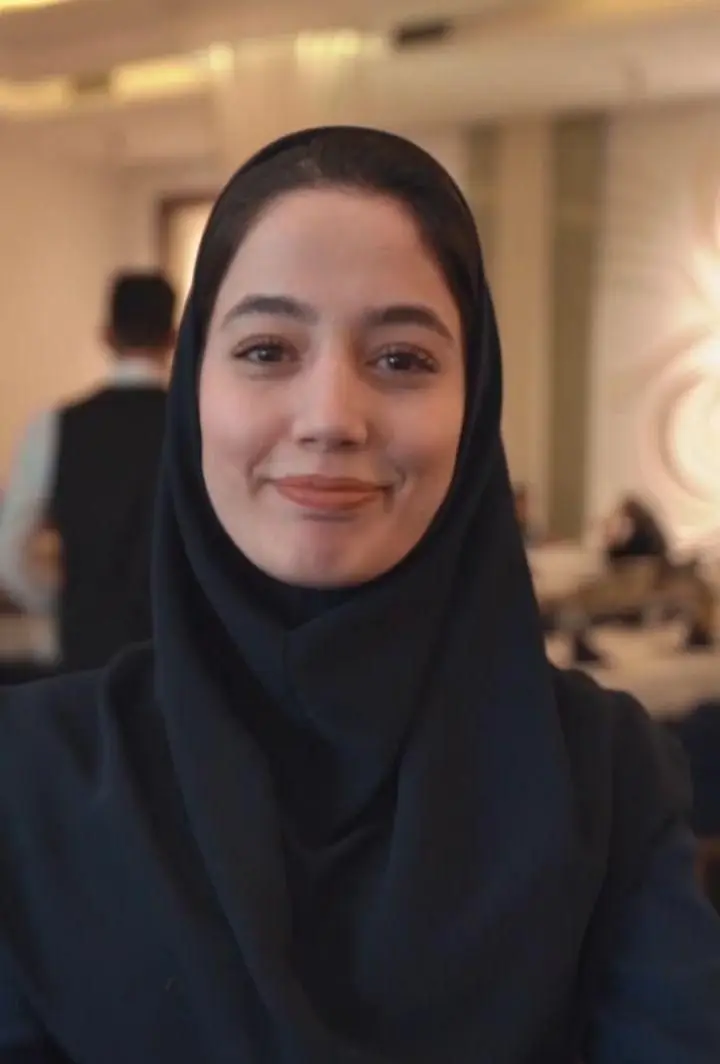 تجربه‌ای دلنشین در رستوران ایرانی شاندیز ماهان رویال: لحظاتی خوش در کنار بهترین غذاهای سنتی و فضایی صمیمی و مجلل.