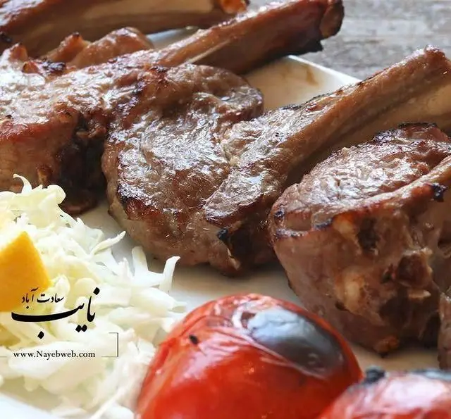 تصویری اشتها آور از شیشلیک و دنده کباب لذیذ رستوران چلو کباب نایب سعادت آباد، غذای اصیل و با کیفیت ایرانی.