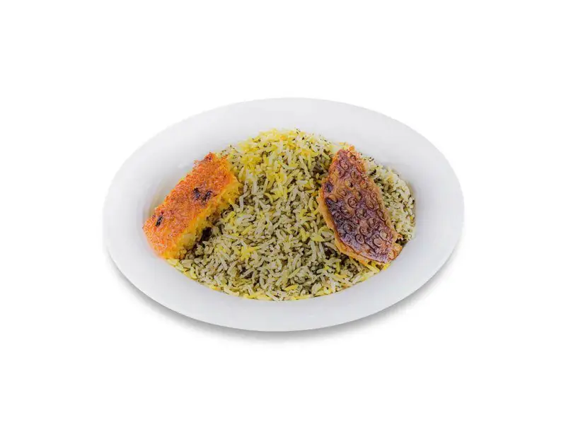 غذای محبوب سبزی پلو با ماهی و ته دیگ برشته رستوران صدر سان شعبه فاطمی. طعم اصیل غذای ایرانی را تجربه کنید.