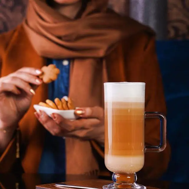 در کافه رستوران ایتالیایی ژینر، از نوشیدن یک لاته یا قهوه با فوم غلیظ و کوکی‌های خوش‌طعم در محیطی آرامش‌بخش لذت ببرید.