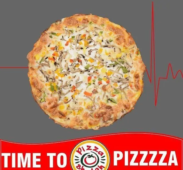 پیتزای سبزیجات ویژه فست فود زنجیره ای پیانو با پنیر لذیذ و سبزیجات رنگارنگ، مناسب برای هر سلیقه‌ای؛ زمان پیتزا رسیده است!